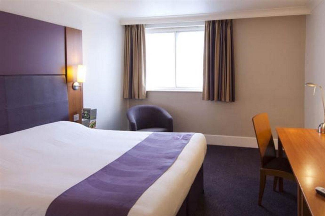 Premier Inn Premier Inn 韦茅斯 外观 照片